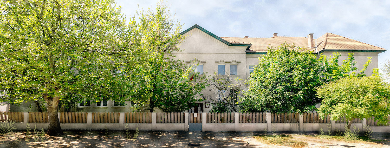 A Bánhidai Jókai Mór Általános Iskola főhomlokzata